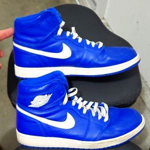 Air Jordan 1 High Og Hyper Royal Blue Colorway